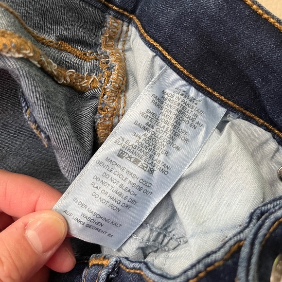 NWT - True Religion Women’s Halle  Distressed Capri Jeans - Size 32 - Picture 11 of 11